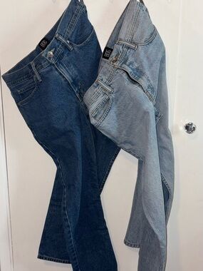 BDG Urban Outfitter jeans selling as pair